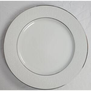 Crown Victoria Lovelace 10" China Dinner Plate